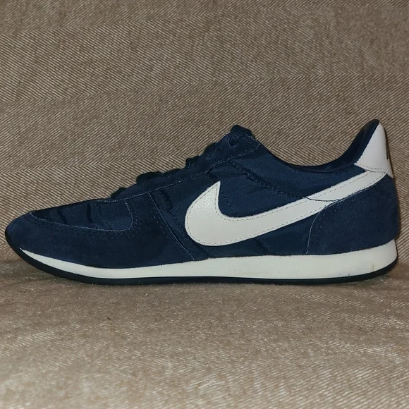 Nike Vintage 1985 Rio Trainers in LIKE NEW condition - Picture 3 of 10